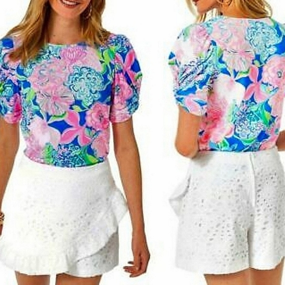 Lilly Pulitzer Pants - NWT LILLY PULITZER Faye skort in resort white large petal eyelet